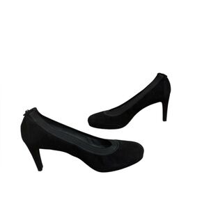 Stuart Weitzman “Forsure”Round Toe Black Suede Platform Heels Classic Minimalist